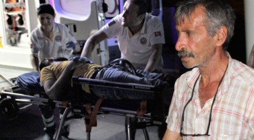 Gelini için oğlunu bıçakladı!