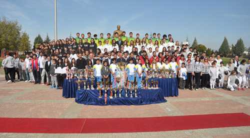 Gelişim başarılarını kutladı