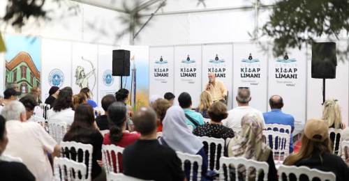 Gemlik Kitap Limanı’na 7'den 70'e herkes akın etti