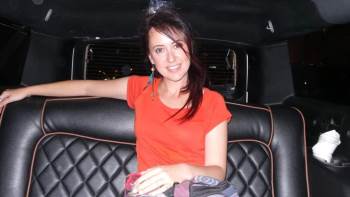 Genç Öğretmen Beyin Tümörüne Yenildi
