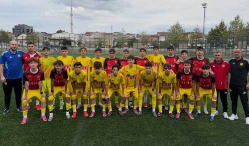 Genç Şimşekler derbiyi kazanmak istiyor