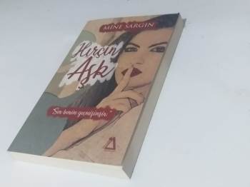 Genç Yazarın Kitabına İlgi
