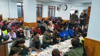 Gençler İftarda Buluştu
