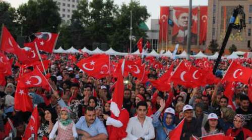 Gençlerimiz uyanık olsun 
