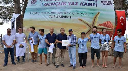 Gençlerle sosyal belediyeciliği konuştu