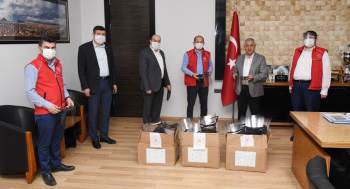 Gençlik Merkezinden Belediyeye 400 Adet Siperlik
