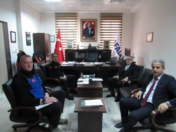 Gerçekleştirecek Olan Eğitim Ve Tatbikatlar Üzerinde Fikir Alışverişi
