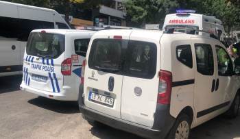 Geri Geri Manevra Yaparken 3 Yayayı Hastanelik Etti
