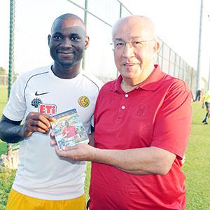 Gezmenden Bienvenuye gol jesti