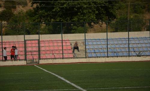 Göcen kenarda takip etti