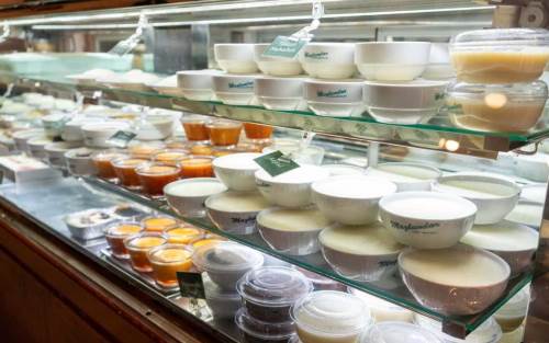 Göçle gelen lezzet, kuşaklarla yaşayan miras: "Mazlumlar Muhallebicisi"