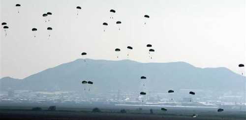 GÖKTEN YAĞMUR GİBİ YAĞDILAR