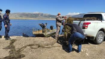 Göletteki Kaçak Avlanmayı Drone İle Tespit Ettiler
