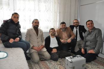 Gönüllü Kuaförler Kış Gününde Yürekleri Isıttı
