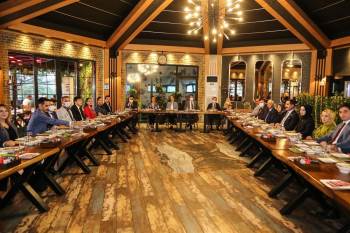 Görev Yerleri Değişen Mülki İdare Amirlerine Veda
