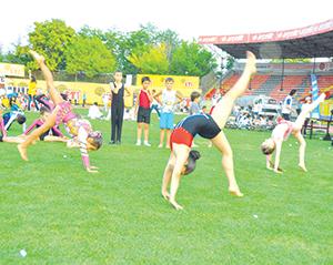 Görkemli açılış