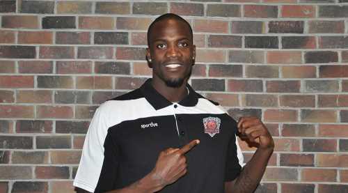 GÖSTER KENDİNİ SHAWN JAMES