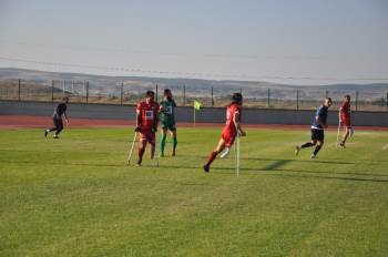 Gösteri Maçını Dostluk Kazandı
