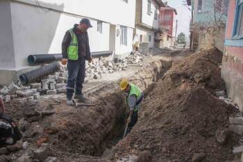 Göveçci Mahallesi’Nin Alt Yapısı Güçleniyor
