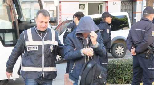 Gözaltına alınan 12 polis serbest bırakıldı