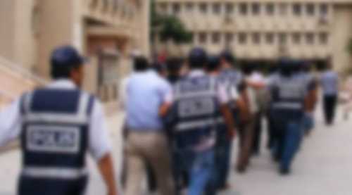 Gözaltındaki askeri personelin sorguları sürüyor