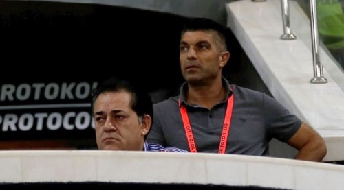 Gözler Başkan Halil Ünal'da