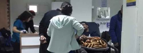 Gözleri yaşartan anlar: Her şey eve ekmek götürmek için