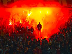 Es Es Arenayı Kapattı