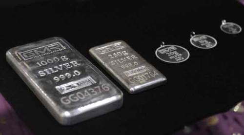 Gümüş altını tahtından etti!