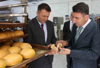 Günde 10 Bin Ekmek Üretiyorlar
