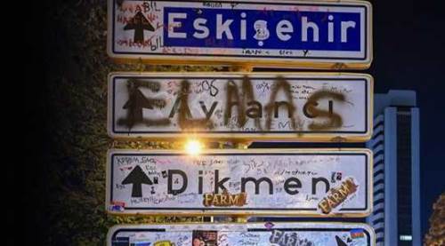 Gündemdeki meşhur tabelada bu sefer Eskişehir de kurtulamadı