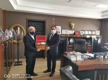 Gürsü Kaymakamı Yavuz’A ’Fahri Hemşehrilik Beratı’ Verildi
