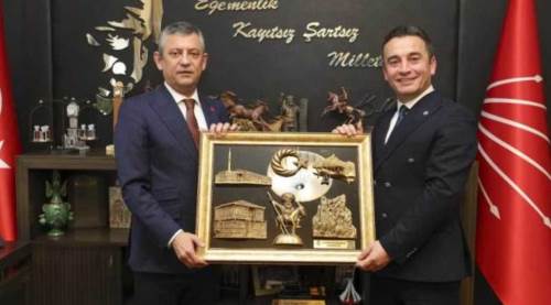 Hâbil Dökmeci olduğu yerde duruyor