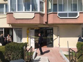 Haber Alınamıyordu, Evinde Ölü Bulundu
