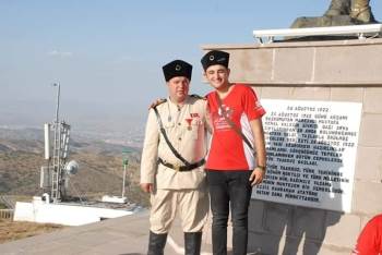 Habib Akalın’In ’’Hatırla Ey Türk’’ İsimli İkinci Kitabı Çıktı
