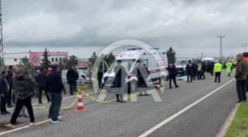 Hafif ticari aracın çarptığı 3 işçi öldü, 1 işçi ağır yaralı