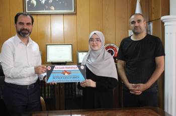 Hafızlık Yarışması Bölge Birincisi Zeynep Arslanboğa’Ya Ödül
