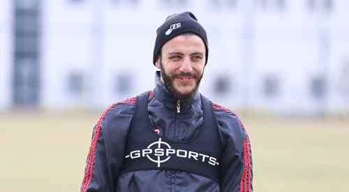 Hakan Çinemre antrenmana çıktı