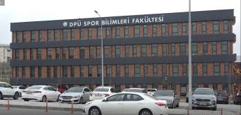 Halil Umut Meler’İn Mezun Olduğu Üniversitenin Öğrencileri, Yumruklu Saldırıyı Kınadı
