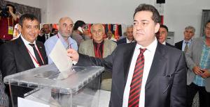 Halil Ünal kaybetti