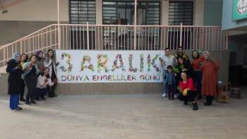 Halk Eğitim Kursiyerlerinden 3 Aralık Dünya Engelliler Günü’Nde Anlamlı Etkinlik
