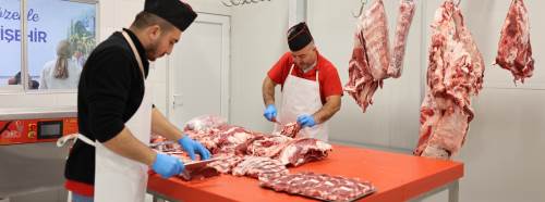 Halk Et Market’te günlük kesim etler Eskişehirlilerle buluşuyor