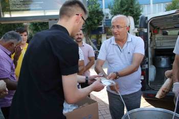 Halka Aşure İkramı
