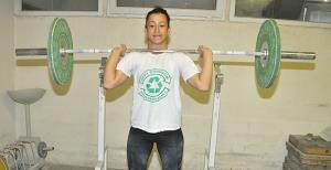 Halterciler hazırlanıyor