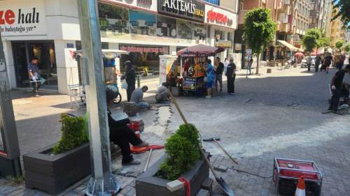 Hamamyolu Caddesi'nde hummalı çalışma