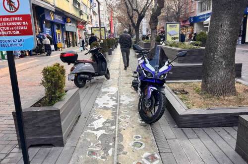 Hamamyolu Caddesi’nde park karmaşası: Vatandaşlar ve esnaf şikayetçi