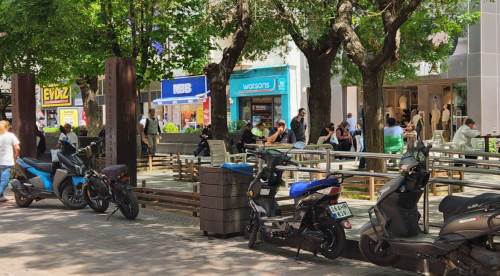 Hamamyolu Caddesi’nde yasaklar göz göre göre hiçe sayılıyor