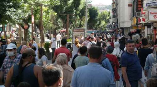 Hamamyolu'nda "iğne atsan yere düşmez" dedirten görüntüler!