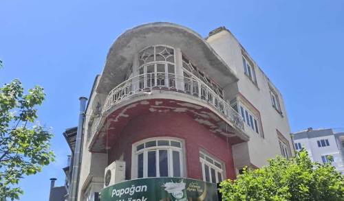 Hamamyolu’nda metruk bina vatandaşlarda endişe yarattı