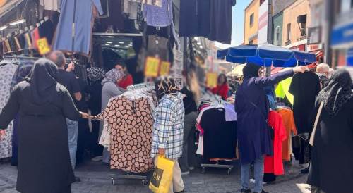 Hamamyolu’nda ucuz giyim izdihamı